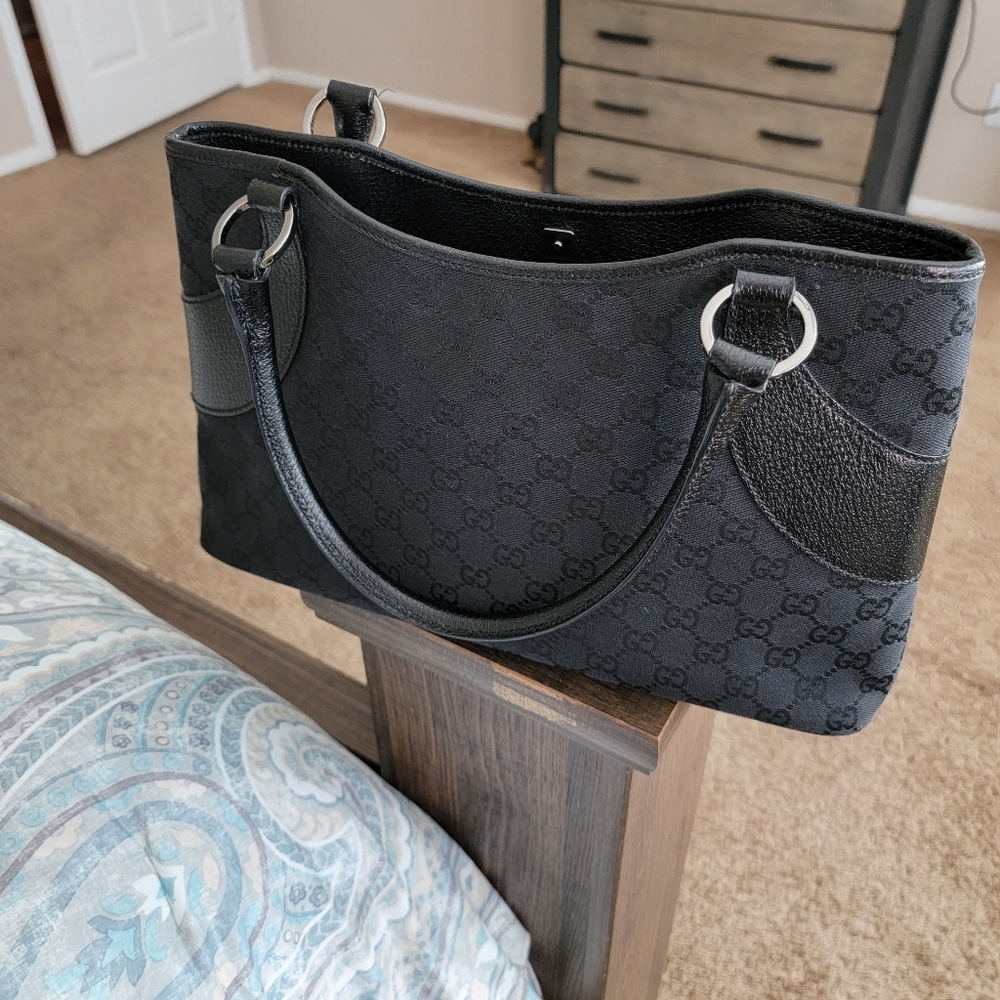Gucci shoulder bag